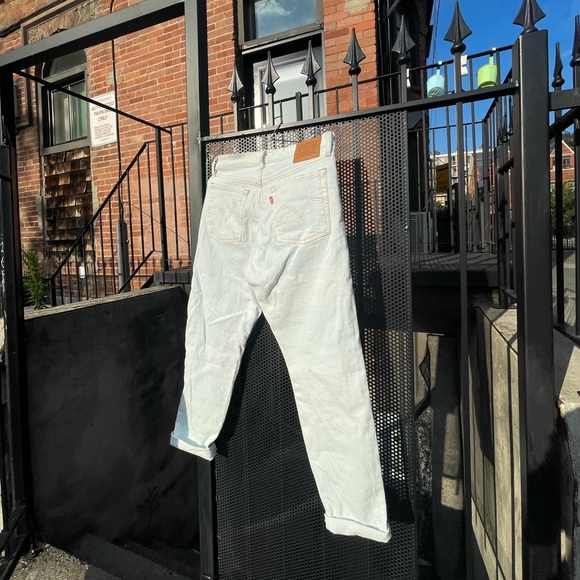 10/10 never worn Levis "wedgie" jean light blue/white - Picture 1 of 2